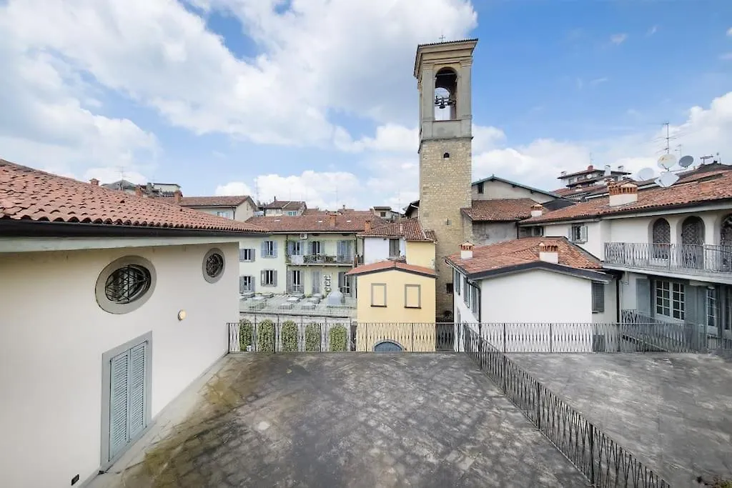 Апартаменты Oasi In Centro Bergamo - Terrazza Privata 0*,  Италия