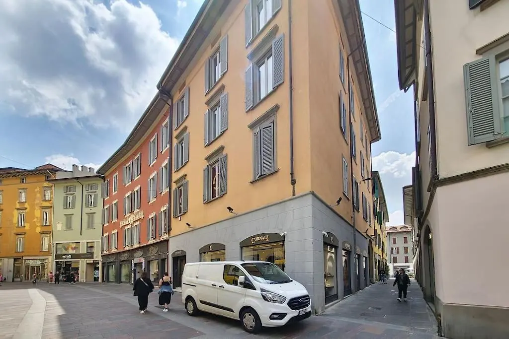 Апартаменты Oasi In Centro Bergamo - Terrazza Privata