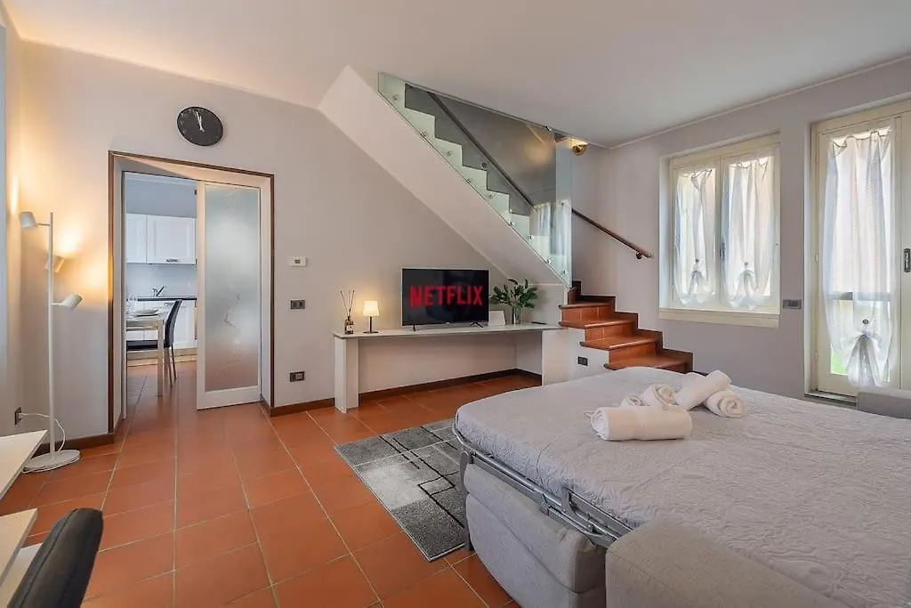 Апартаменты Oasi In Centro Bergamo - Terrazza Privata Италия